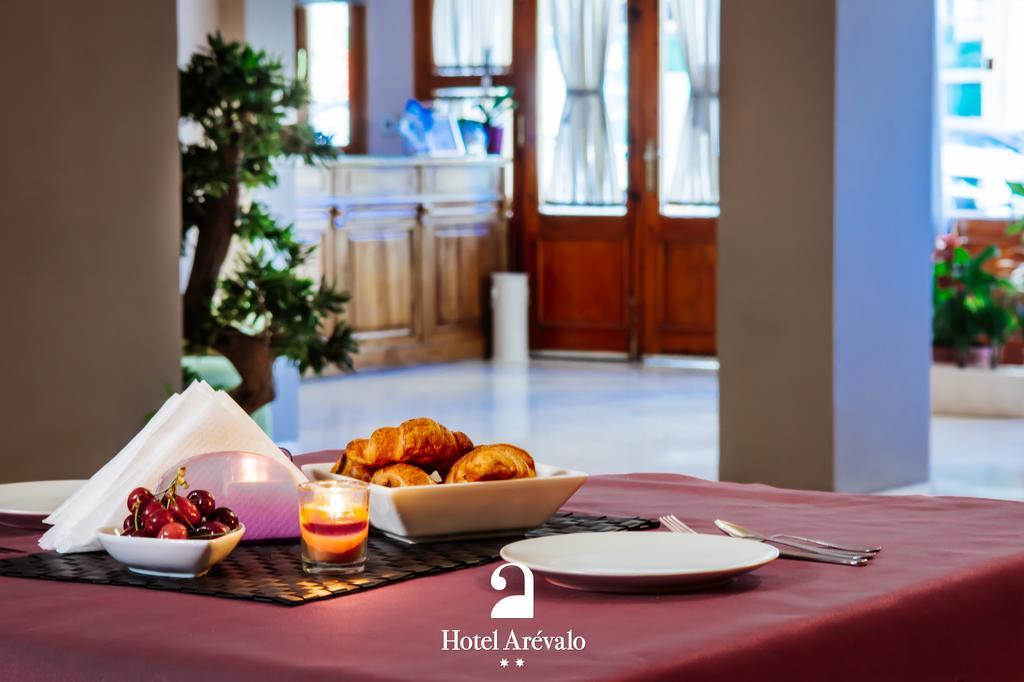 Hotel Arevalo Куенка Екстериор снимка