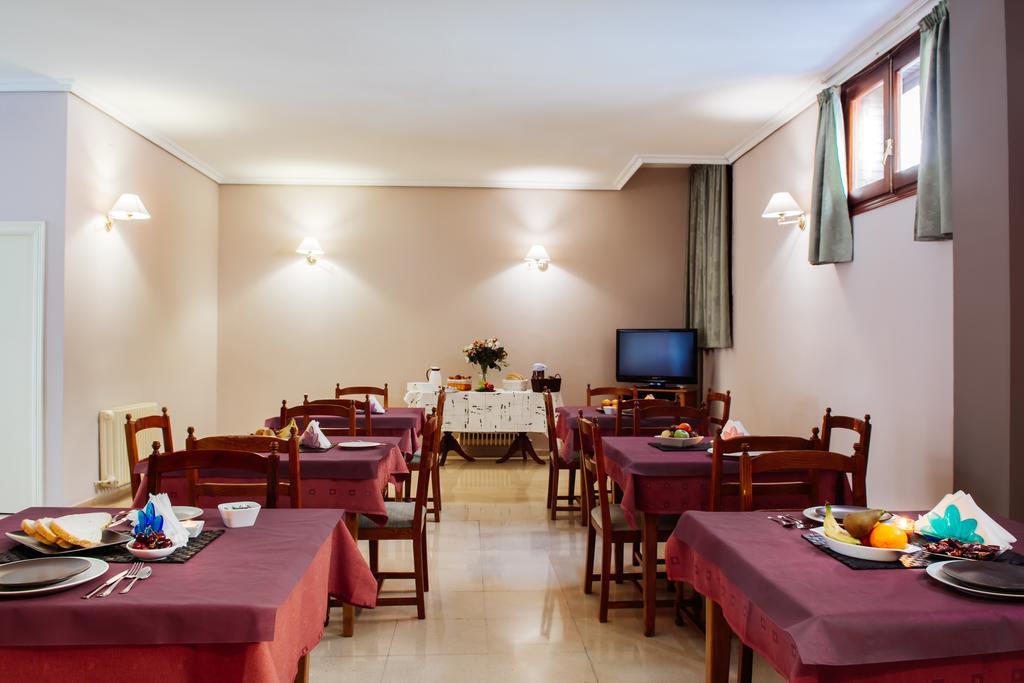 Hotel Arevalo Куенка Екстериор снимка